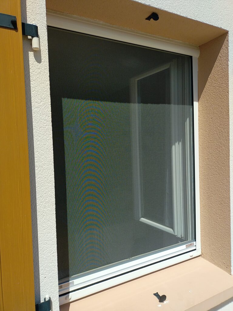 Moustiquaire - Menuiserie Bordier