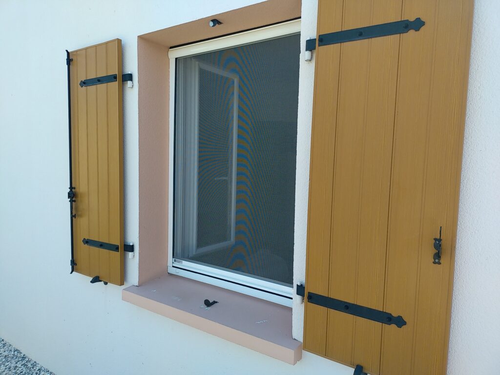 Moustiquaire - Menuiserie Bordier