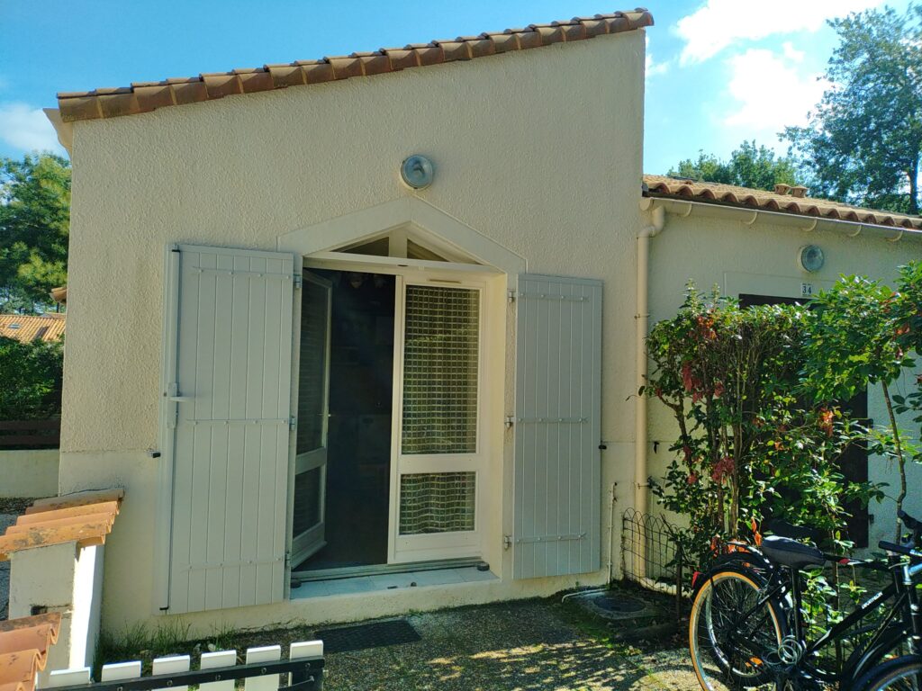 Volets en bois exotique - Menuiserie Bordier