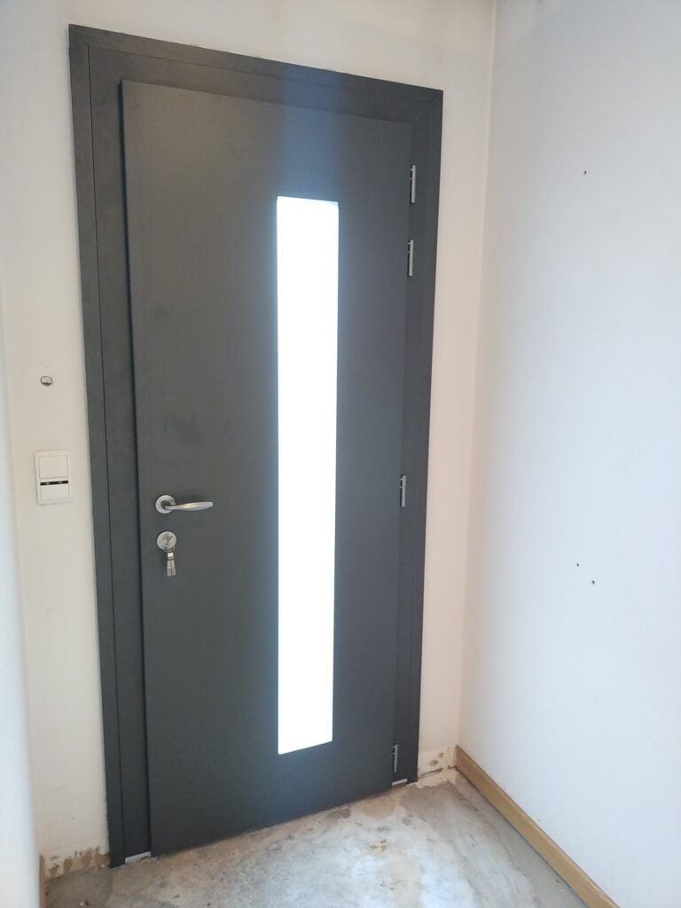 Porte d'entrée alu ral Gris 2900 - Menuiserie Bordier