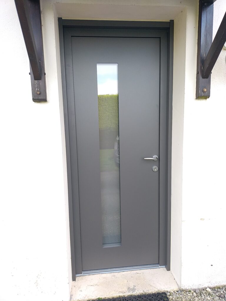 Porte d'entrée alu ral Gris 2900 - Menuiserie Bordier